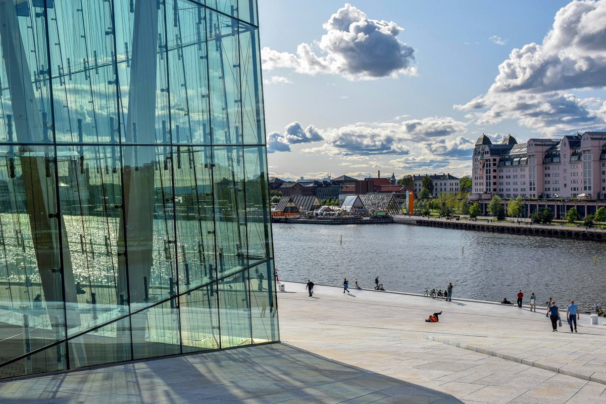 Modern waterfront hotel architecture in Oslo — hotel feasibility study